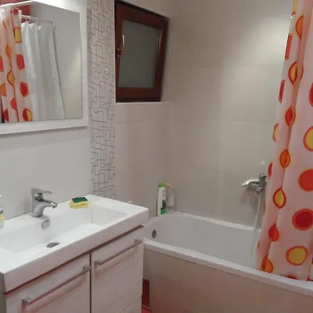 Oasis Hostel *